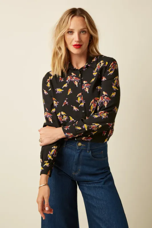  Maisie Tatum bluse